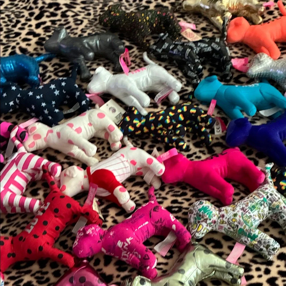 π PINK Victoria's Secret Dog Plush Set π - Picture 1 of 6